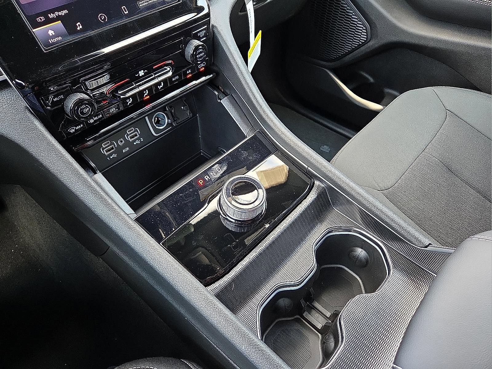 New 2025 Jeep Grand Cherokee Laredo image 25