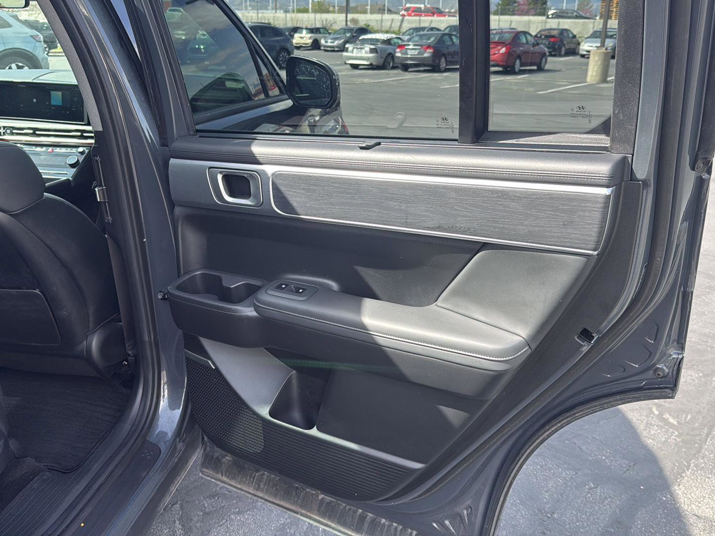 Used 2025 Hyundai Santa Fe Limited FWD image 33