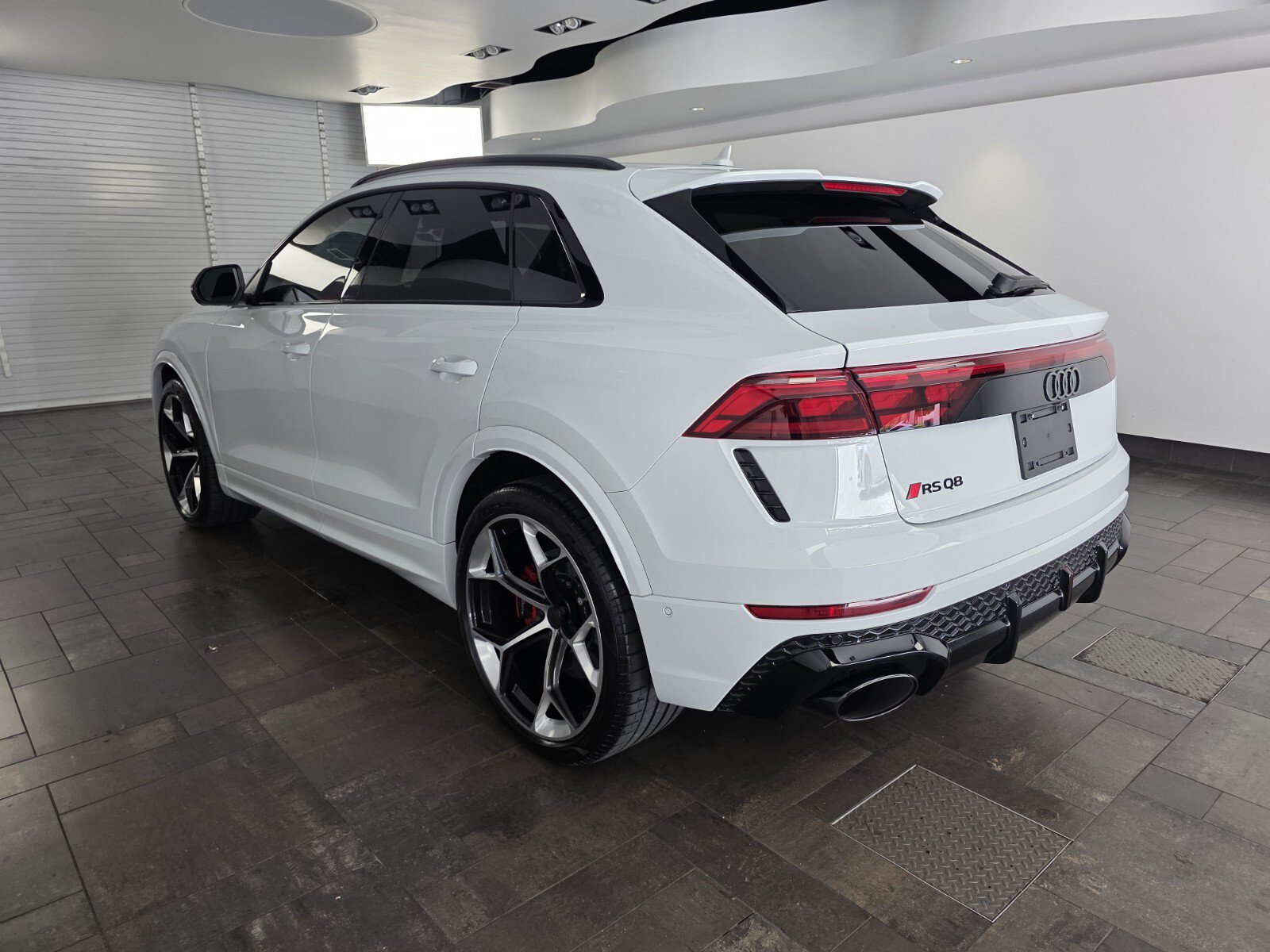 Used 2026 Audi RS Q8 performance AWD/4WD image 4