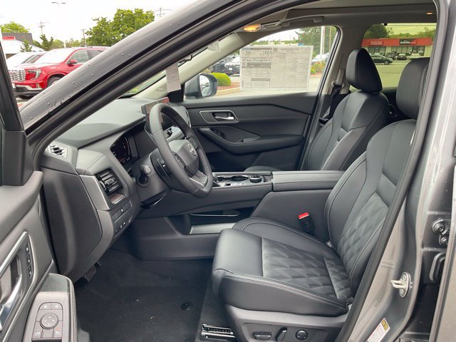 New 2026 Nissan Rogue Platinum AWD/4WD image 13