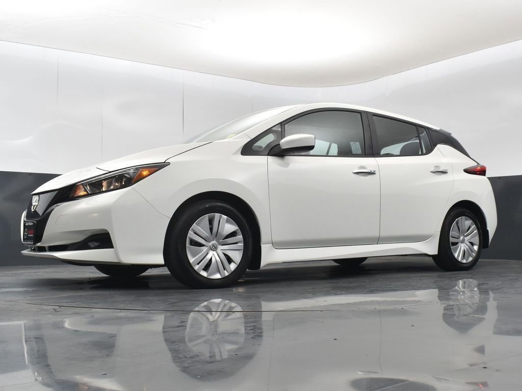 Used 2024 Nissan Leaf S image 38