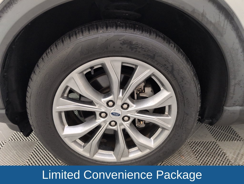 Used 2022 Ford Explorer Limited w/ Equipment Group 301A RWD image 19