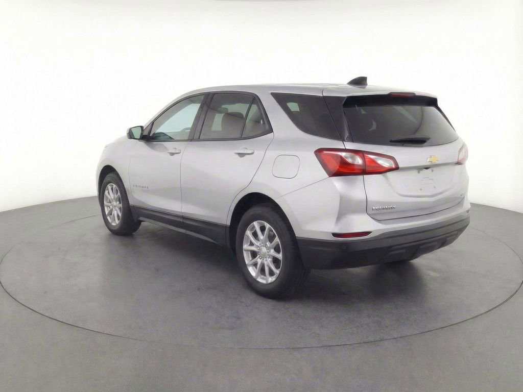 Used 2022 Chevrolet Equinox LS image 4
