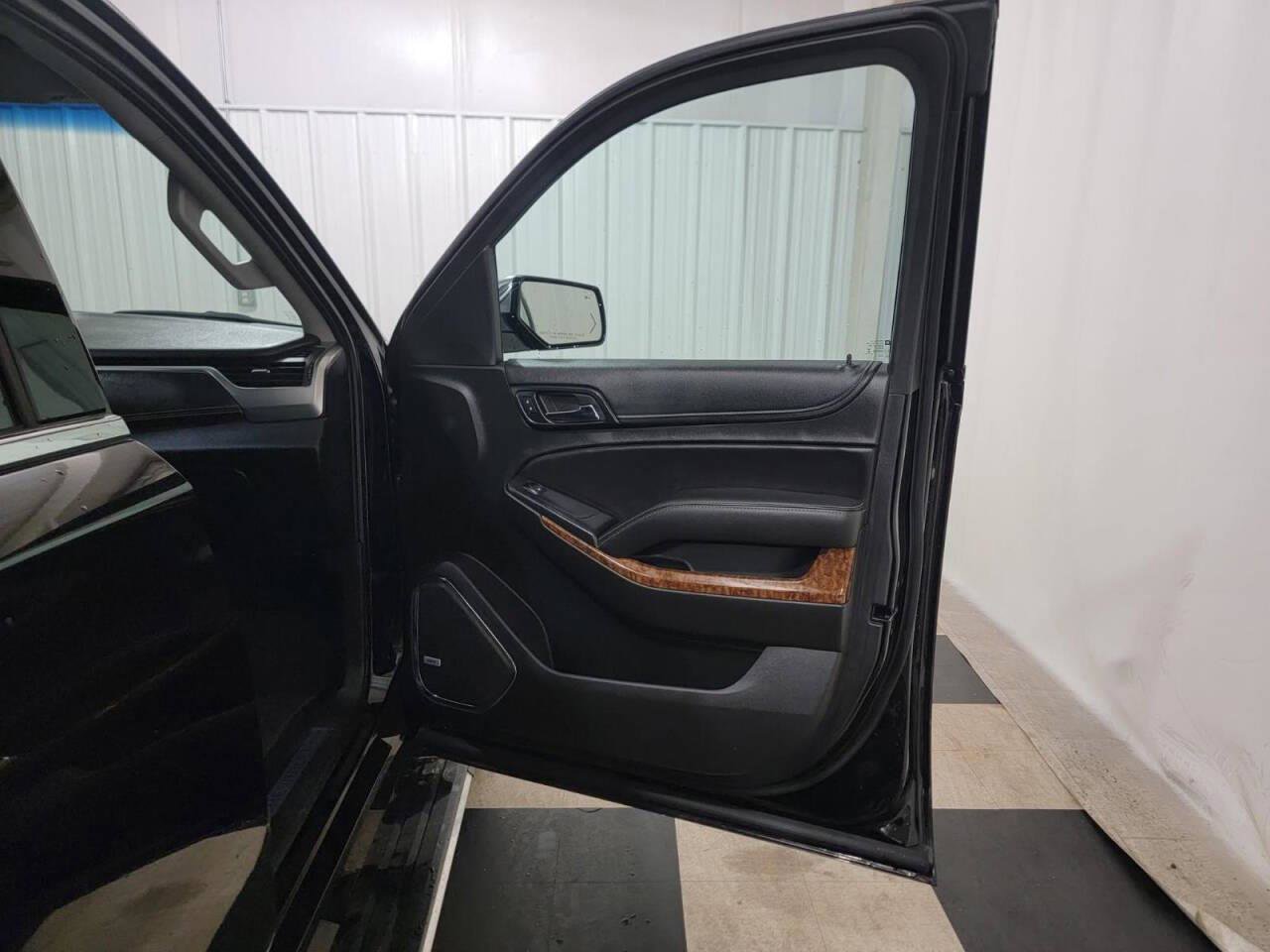 Used 2017 Chevrolet Tahoe Premier image 34