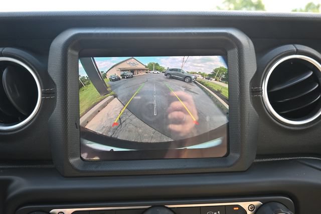 Used 2019 Jeep Wrangler Unlimited Sahara AWD/4WD image 42