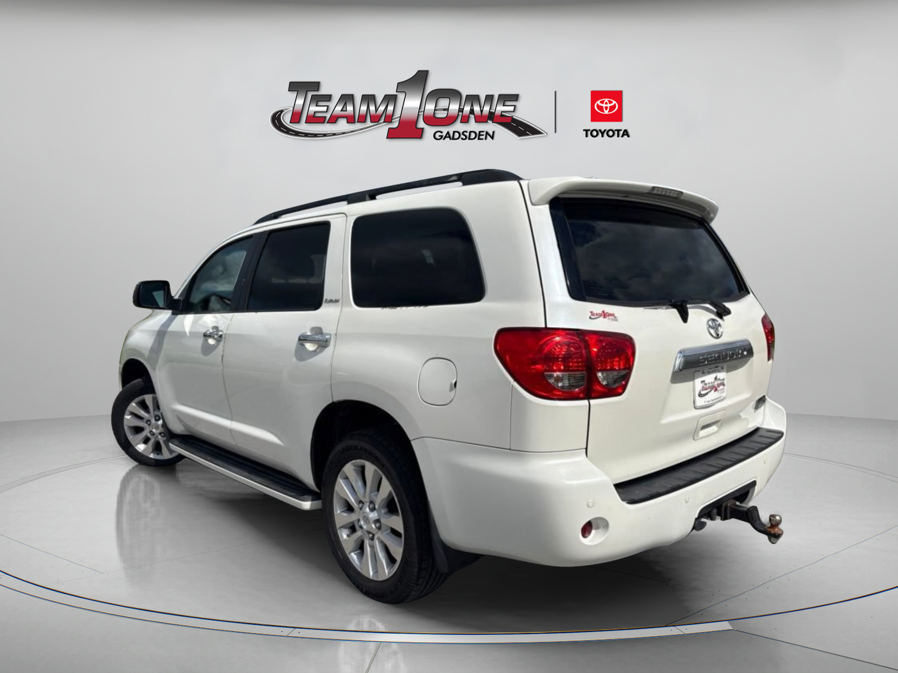 Used 2016 Toyota Sequoia Platinum RWD image 5