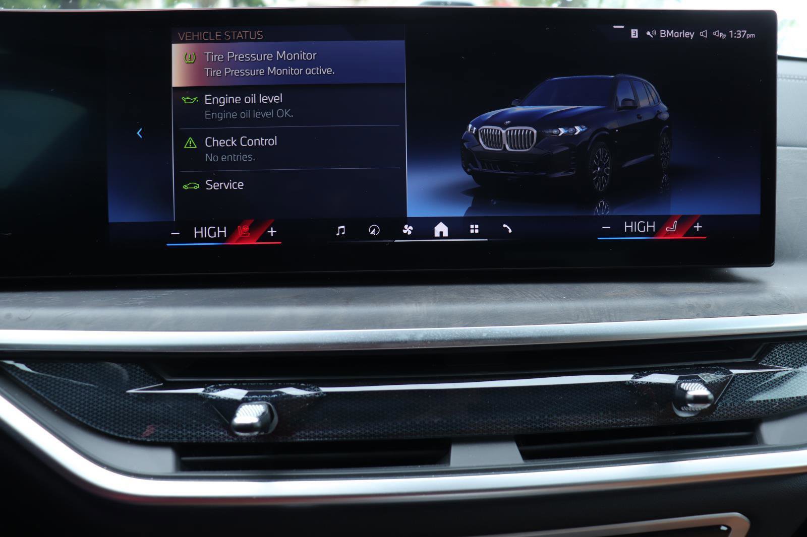 Used 2025 BMW X5 xDrive40i w/ M Sport Package AWD/4WD image 35