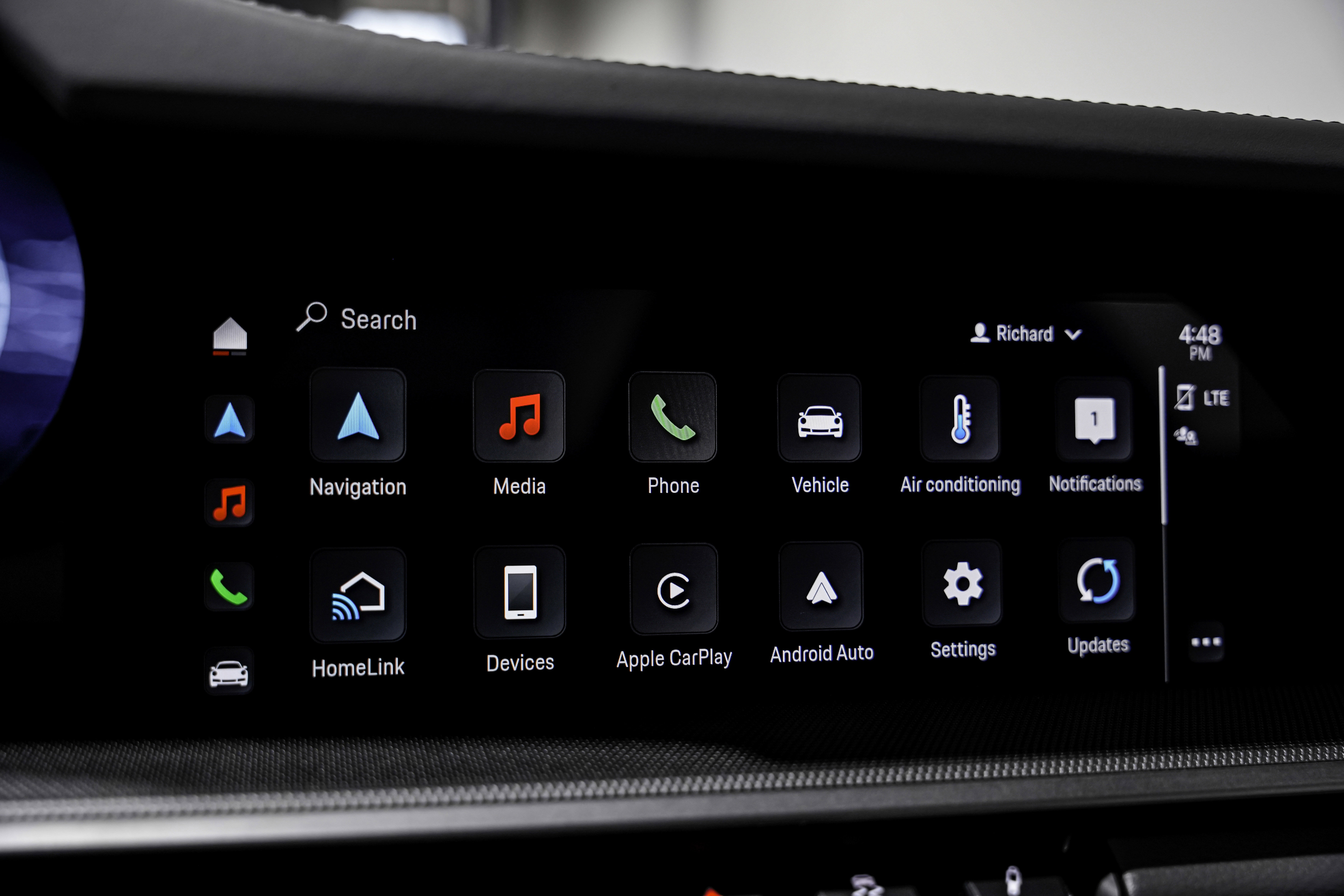 Used 2023 Porsche 911 Carrera w/ Premium Package image 13