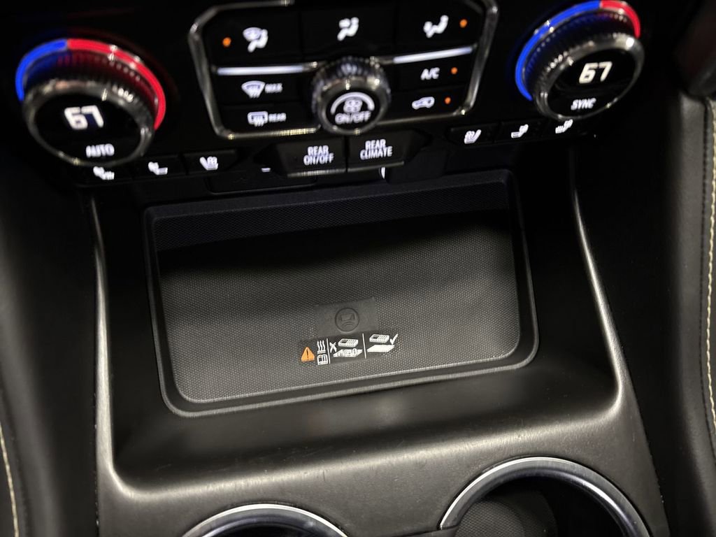 Used 2024 GMC Yukon SLT w/ SLT Luxury Package image 67