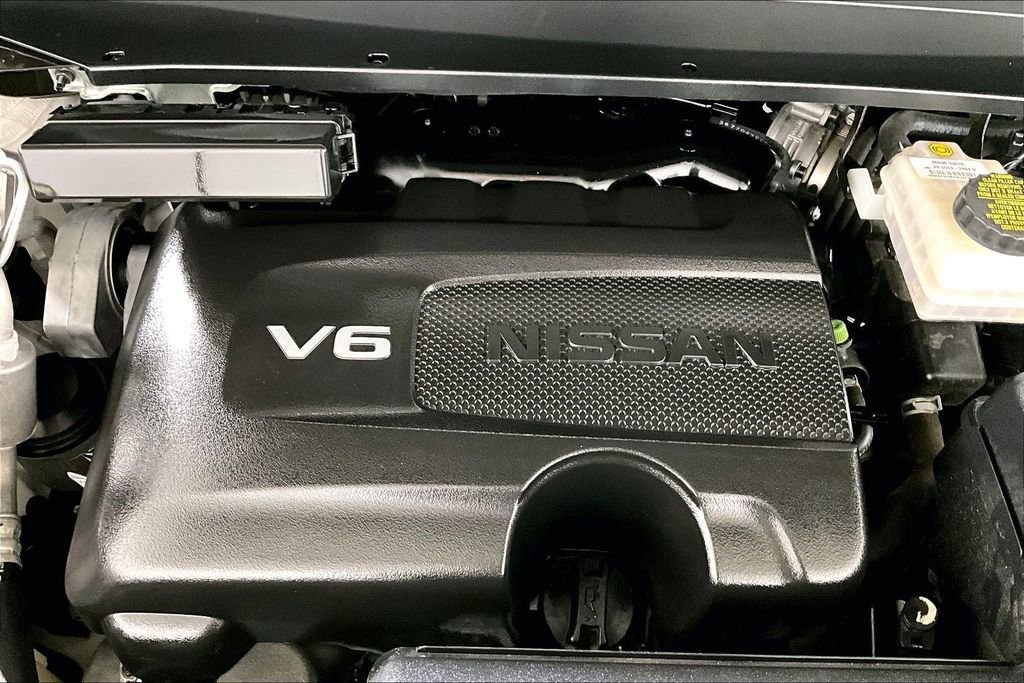 Used 2018 Nissan Pathfinder Platinum image 32