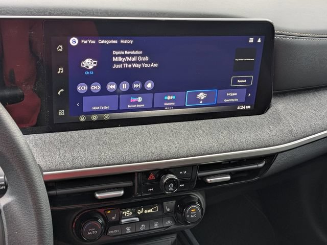 New 2026 Nissan Kicks SV w/ Cold Weather Package FWD image 18