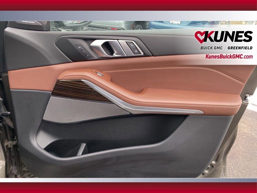 Used 2025 BMW X7 xDrive40i image 49