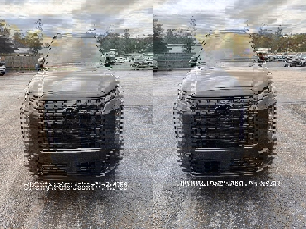Used 2024 Hyundai Palisade Calligraphy image 3