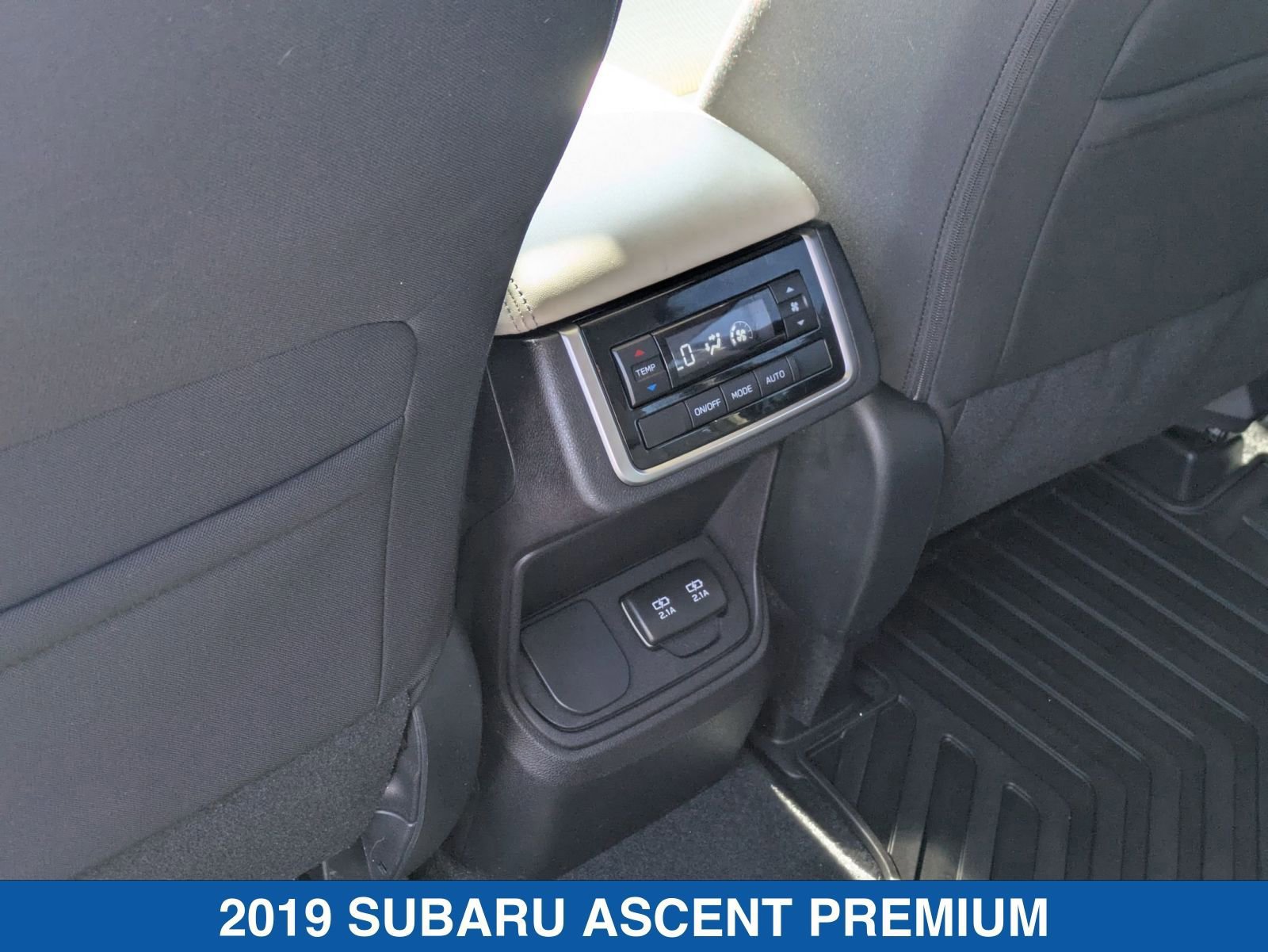 Used 2019 Subaru Ascent Premium image 31