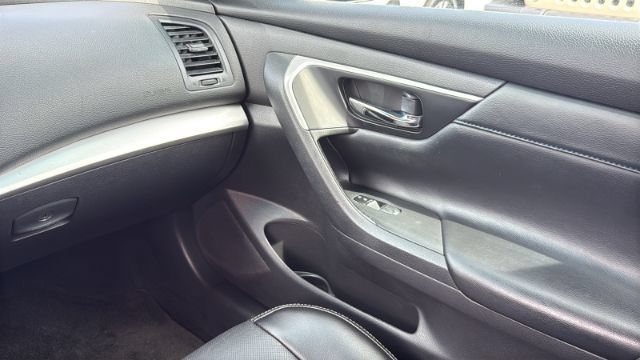 Used 2017 Nissan Altima 3.5 SR FWD image 27