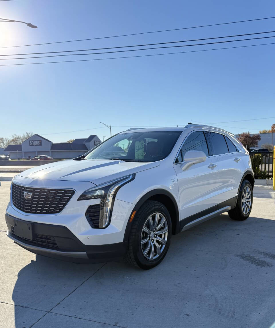 Used 2019 Cadillac XT4 Premium Luxury image 3