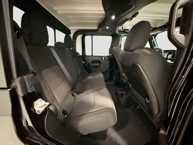 Used 2025 Jeep Gladiator Mojave w/ Convenience Group image 20
