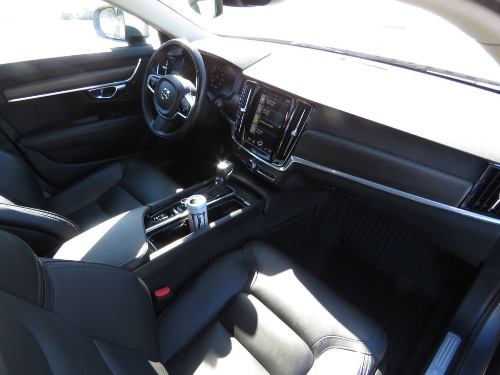 Used 2018 Volvo V90 T5 Cross Country w/ Convenience Package AWD/4WD image 14