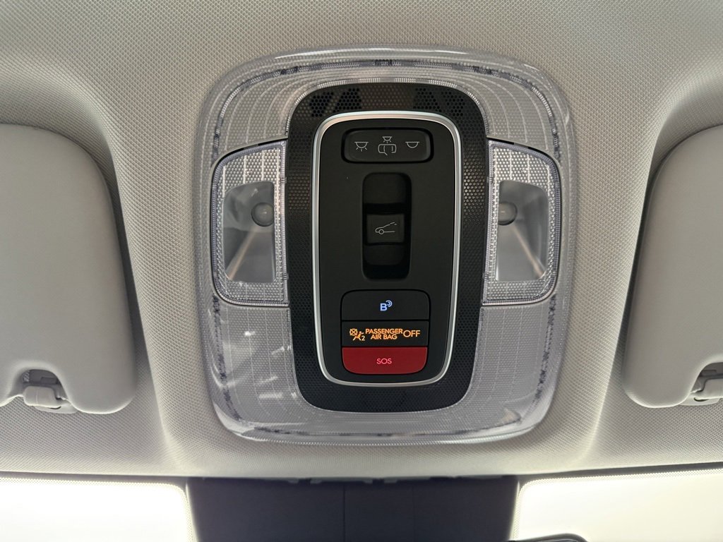 Used 2025 Hyundai Kona Limited image 38