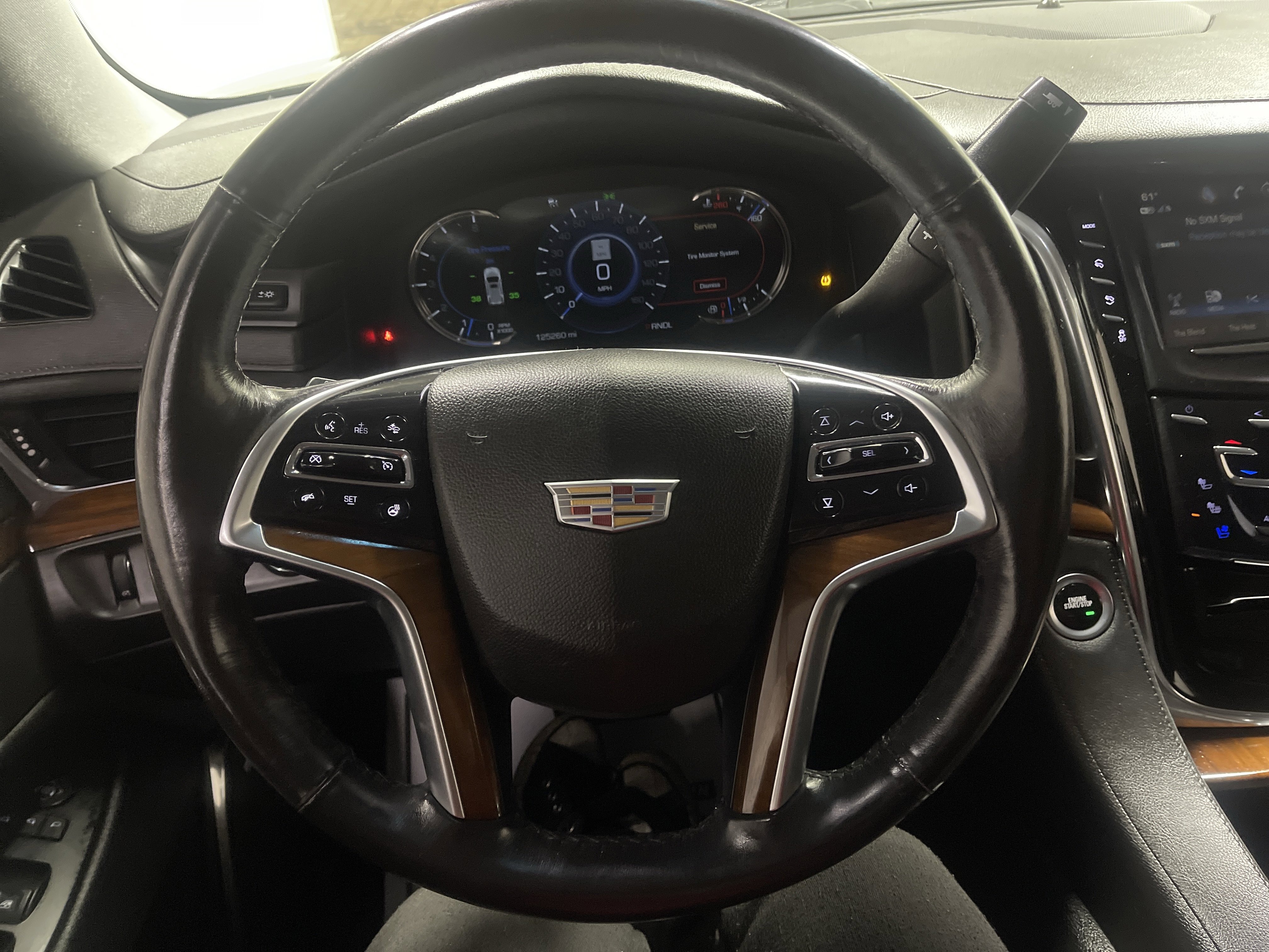 Used 2017 Cadillac Escalade ESV Premium Luxury image 30