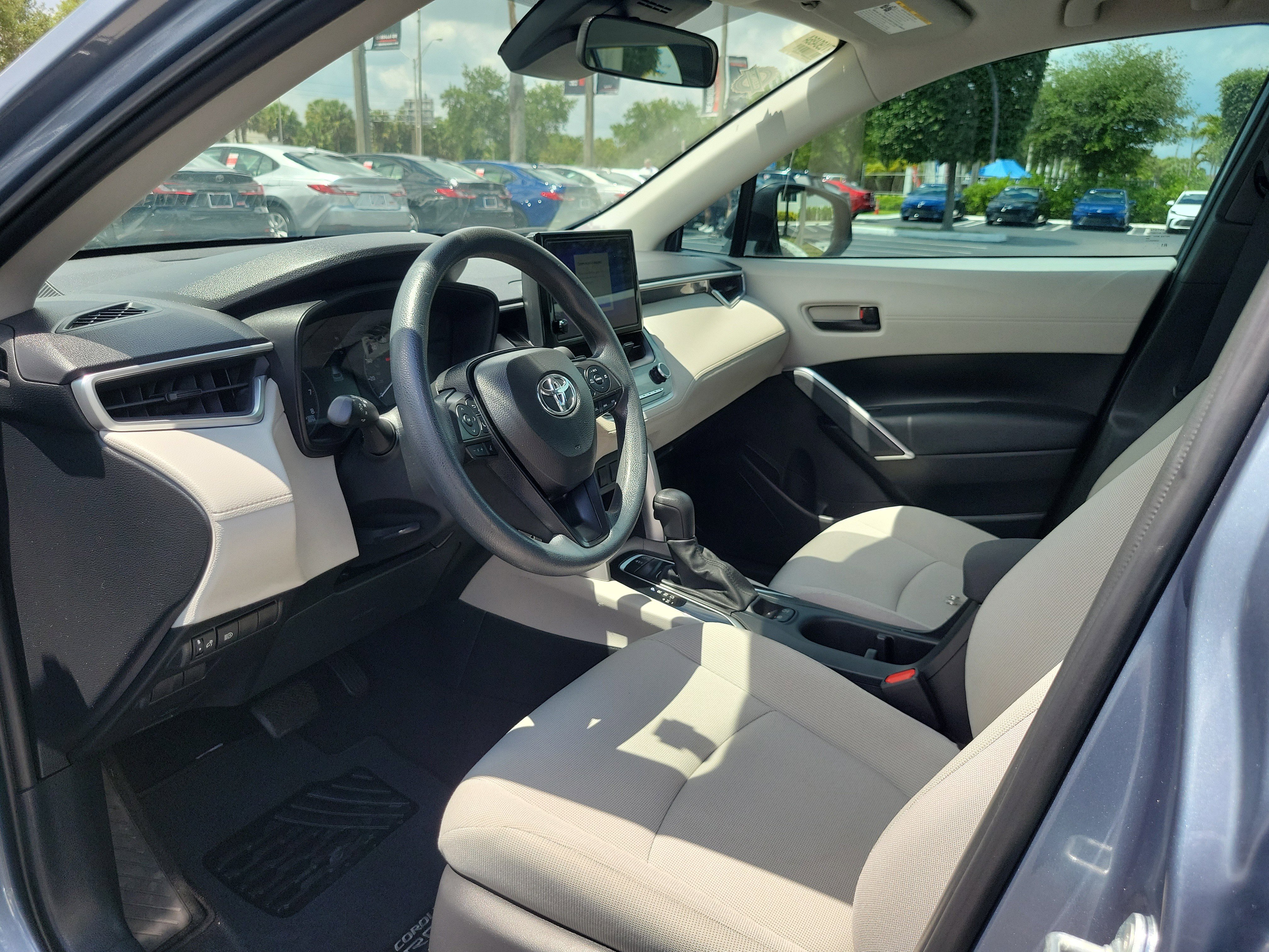 Used 2023 Toyota Corolla Cross L FWD image 19