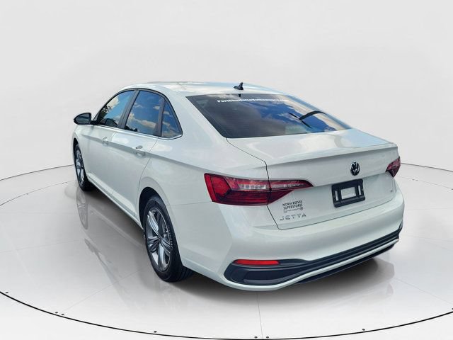 Certified 2023 Volkswagen Jetta SE FWD image 29