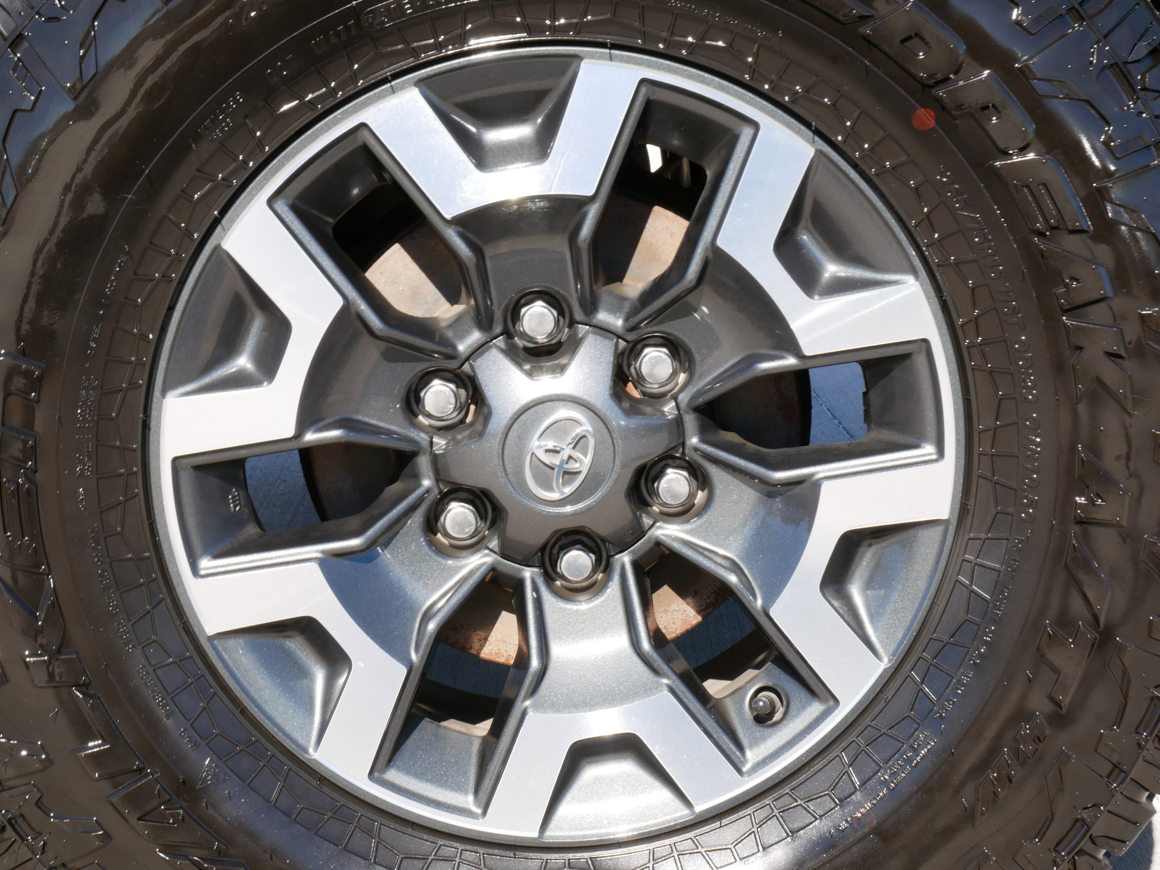 Used 2021 Toyota Tacoma TRD Off-Road w/ Technology Package image 21