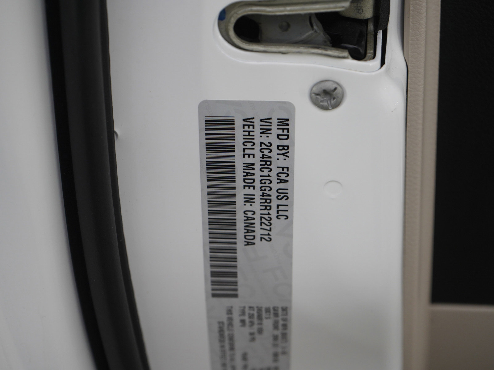 Used 2024 Chrysler Pacifica Limited image 25