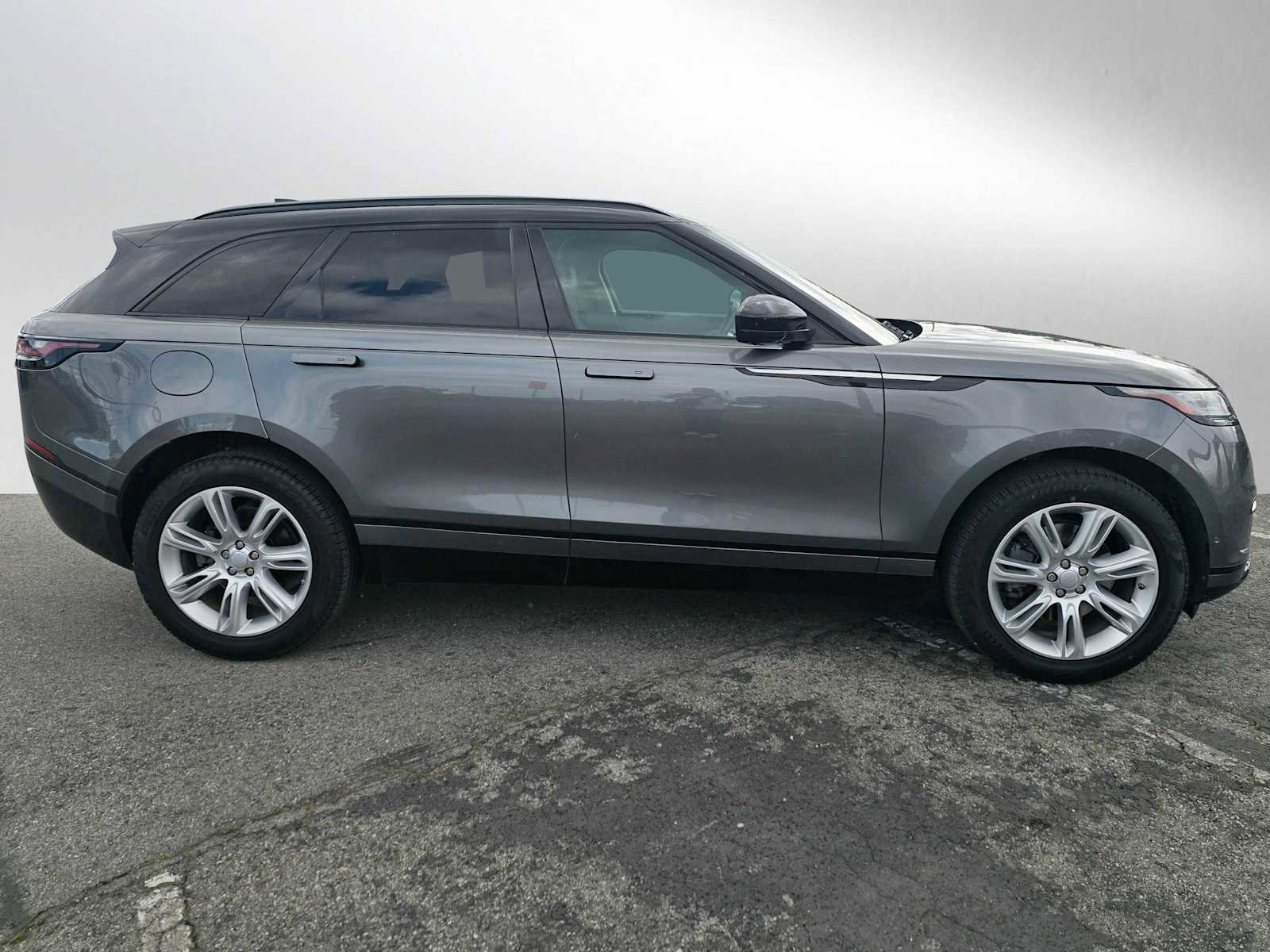 Used 2018 Land Rover Range Rover Velar R-Dynamic SE image 6