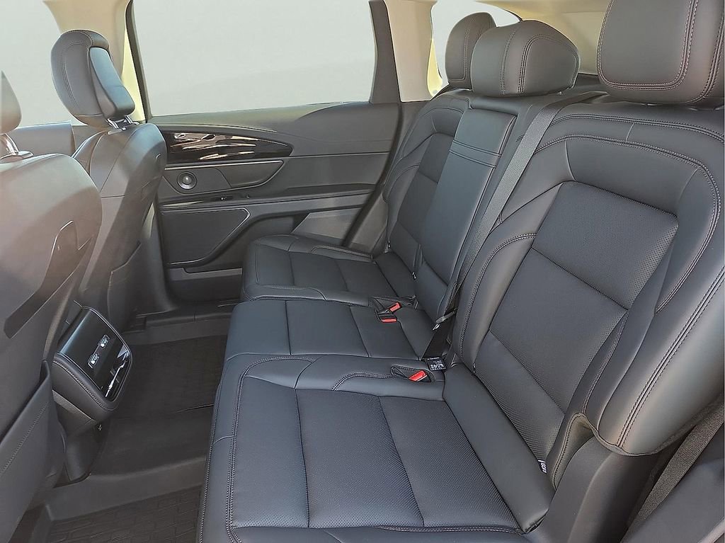New 2026 Lincoln Nautilus Premier w/ Equipment Group 102A AWD/4WD image 11