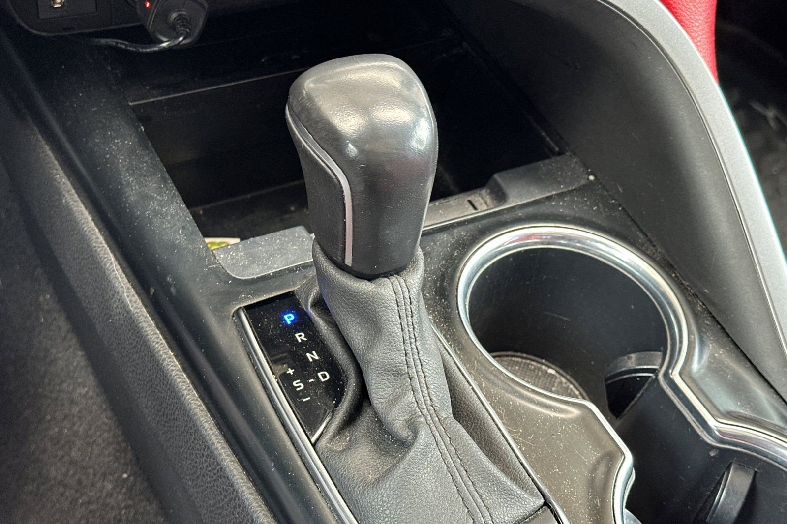 Used 2020 Toyota Camry XSE w/ Blackout Package FWD image 19