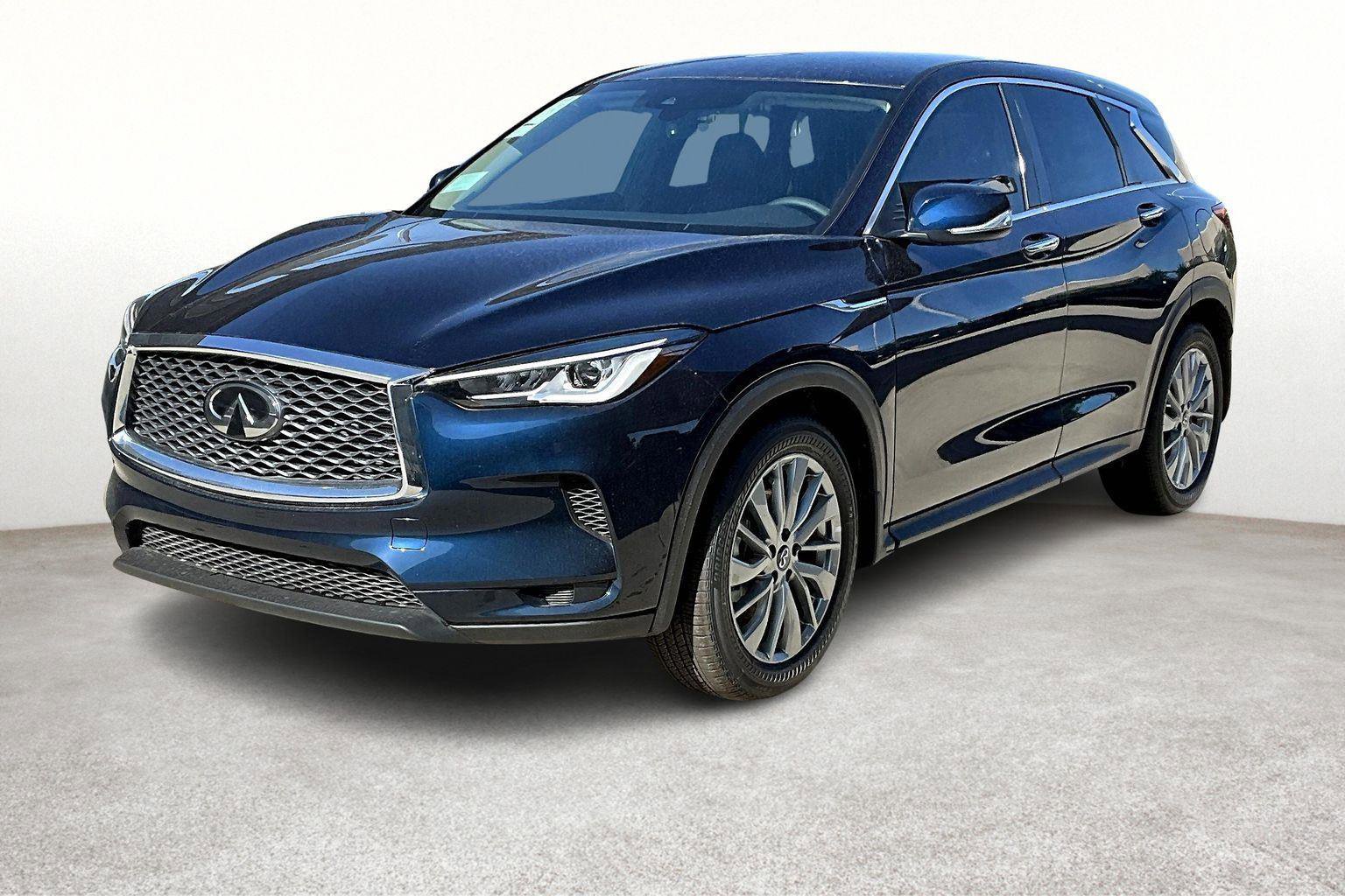 New 2025 INFINITI QX50 Pure image 2