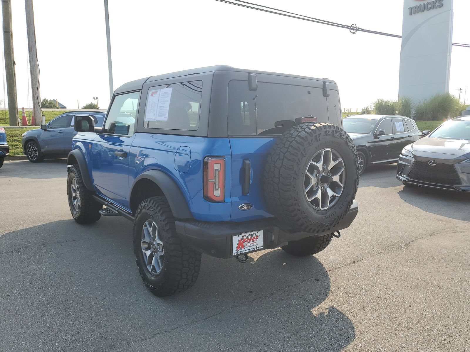 Used 2024 Ford Bronco Badlands AWD/4WD image 3