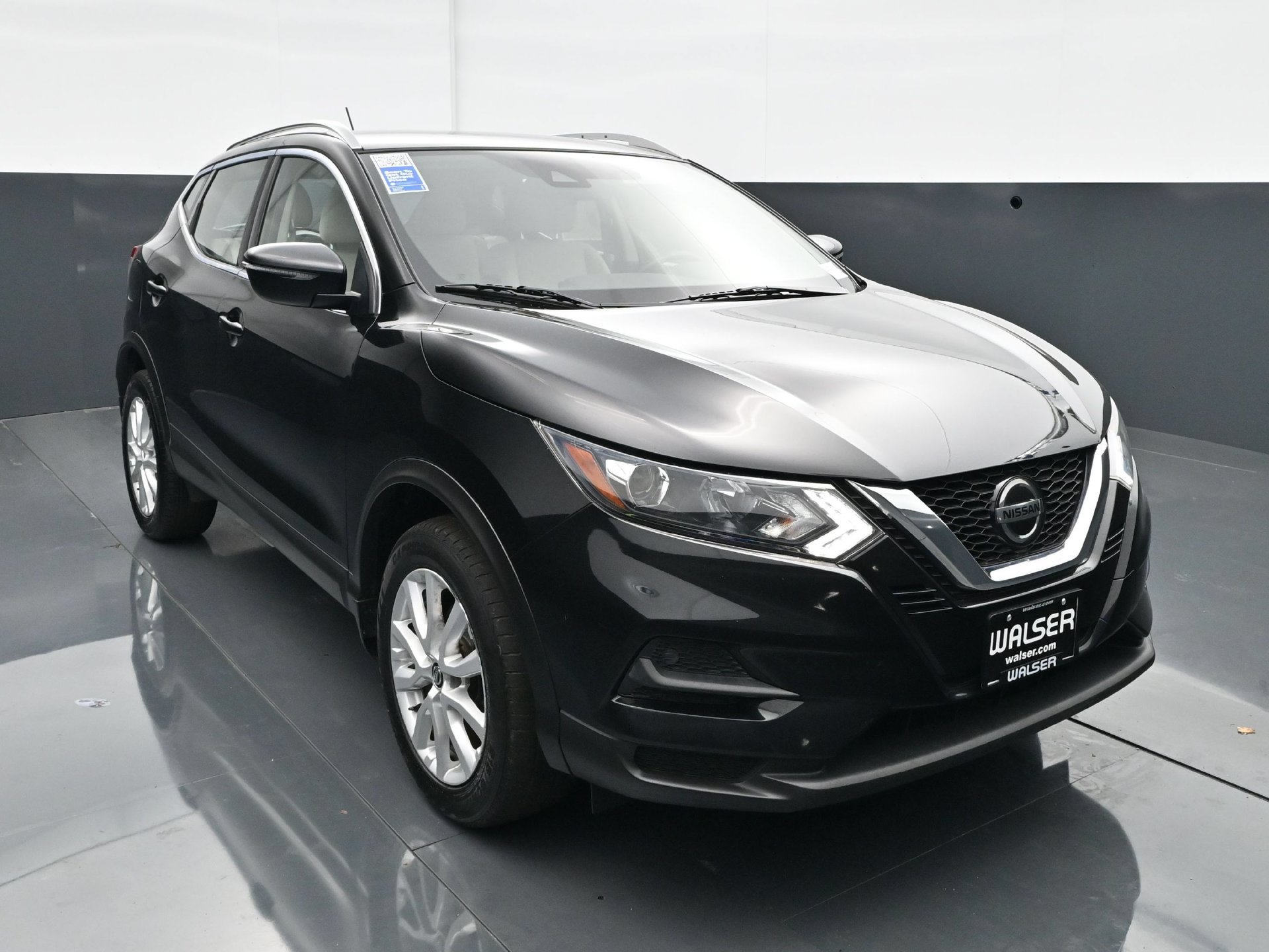 Used 2020 Nissan Rogue Sport SV AWD/4WD image 11