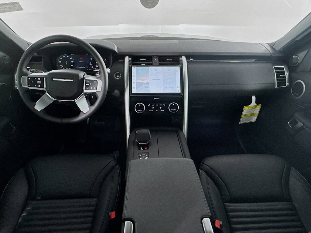 New 2025 Land Rover Discovery S image 22