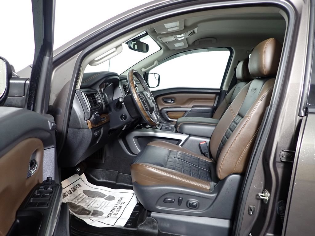 Used 2017 Nissan Titan Platinum Reserve RWD image 23