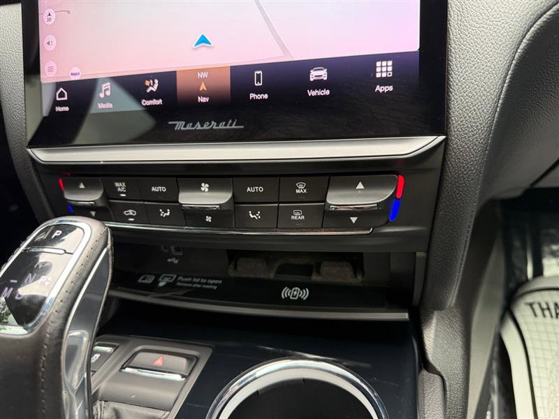 Used 2022 Maserati Quattroporte Modena image 22