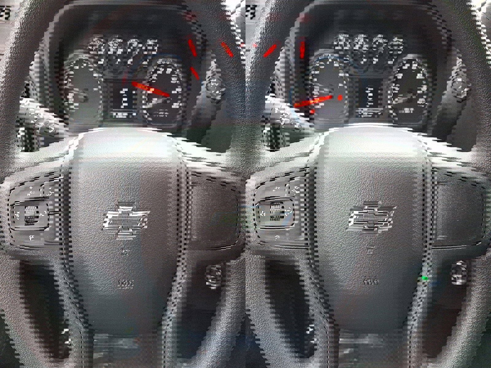 Used 2023 Chevrolet Silverado 1500 Custom Trail Boss w/ 2.7L Blackout Package image 18