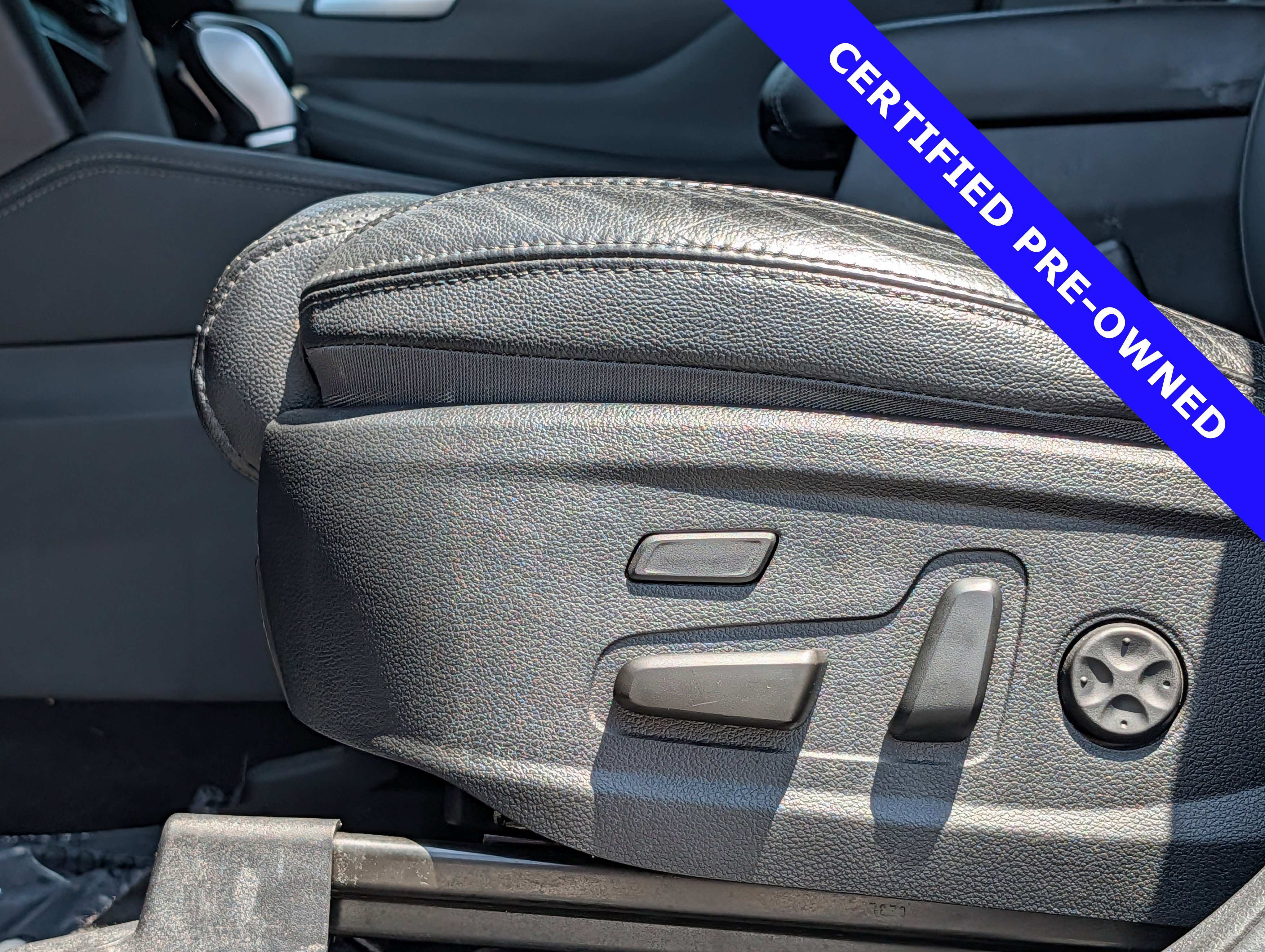 Used 2020 Hyundai Santa Fe Limited FWD image 23