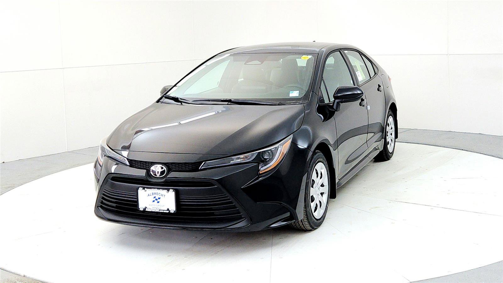 New 2026 Toyota Corolla LE image 2