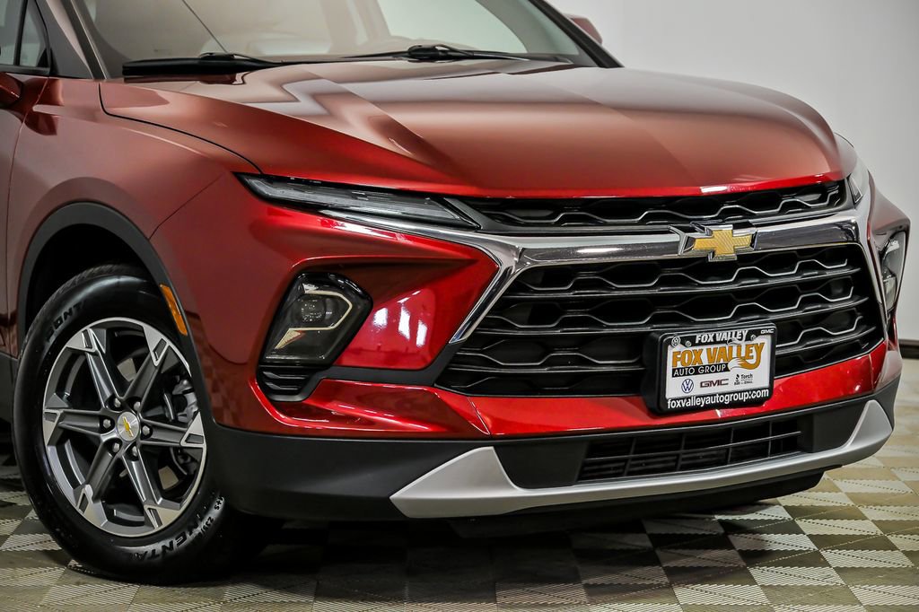 Used 2023 Chevrolet Blazer LT w/ Driver Confidence Package AWD/4WD image 2