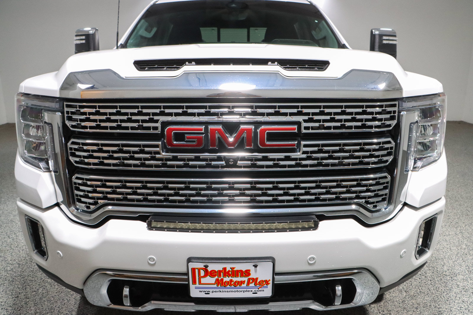 Used 2021 GMC Sierra 2500 Denali w/ Technology Package AWD/4WD image 4