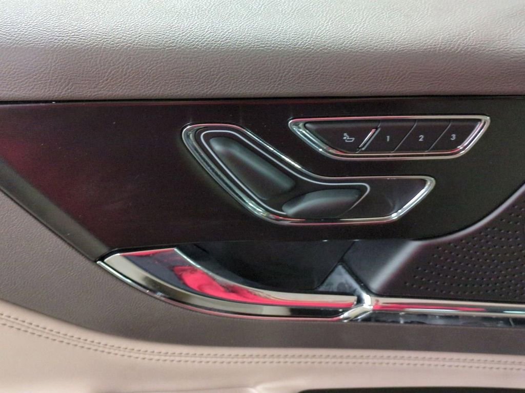 Certified 2023 Lincoln Corsair Reserve w/ Equipment Group 201A image 14