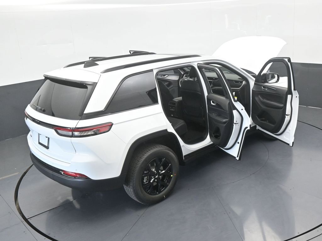 New 2025 Jeep Grand Cherokee Altitude image 63