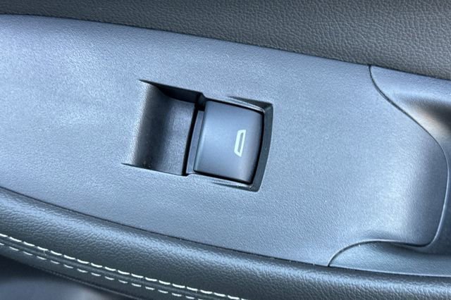 Used 2023 Buick Encore GX Preferred w/ Cold Weather Comfort Package FWD image 22