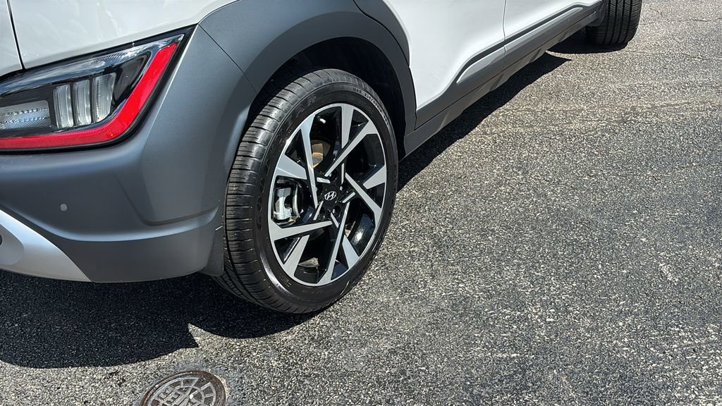 Used 2023 Hyundai Kona Limited AWD/4WD image 8