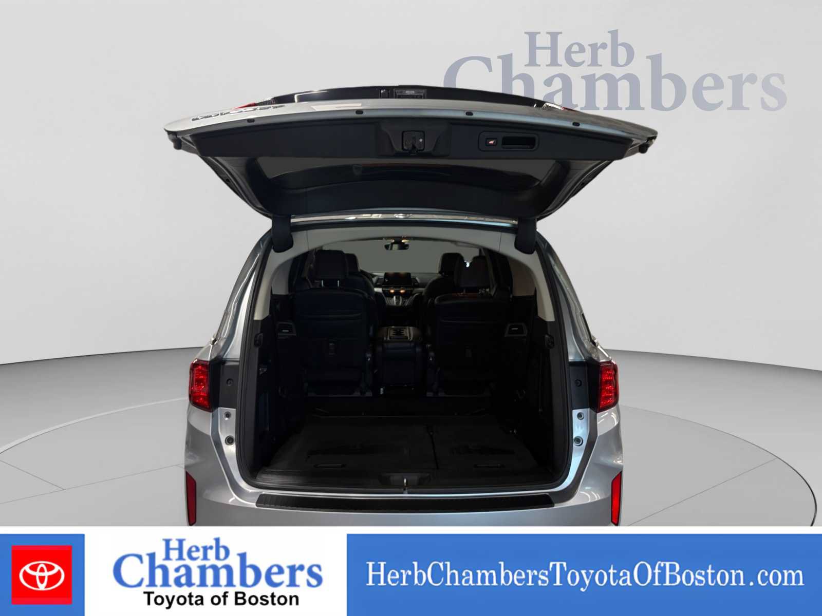 Used 2025 Honda Odyssey EX-L image 4