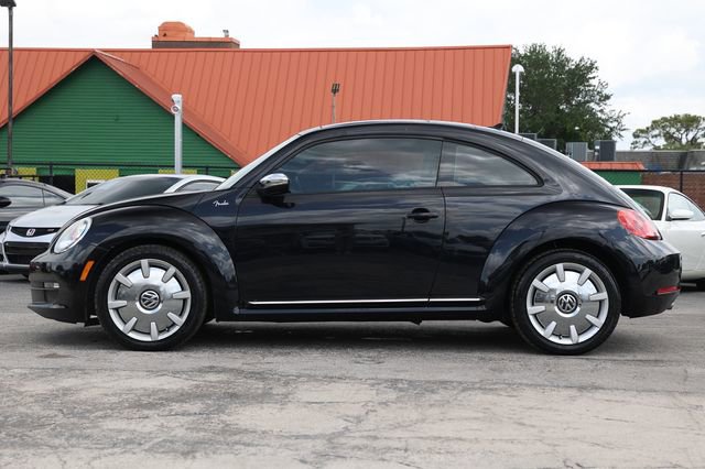 Used 2013 Volkswagen Beetle 2.5 Fender FWD image 4