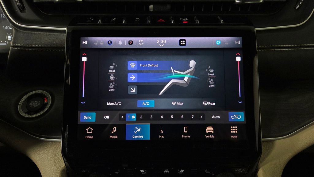 Used 2023 Jeep Grand Cherokee Limited w/ Luxury Tech Group II image 24