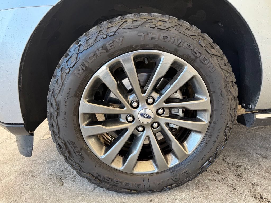 Used 2020 Ford Expedition Max Limited w/ Equipment Group 301A AWD/4WD image 11